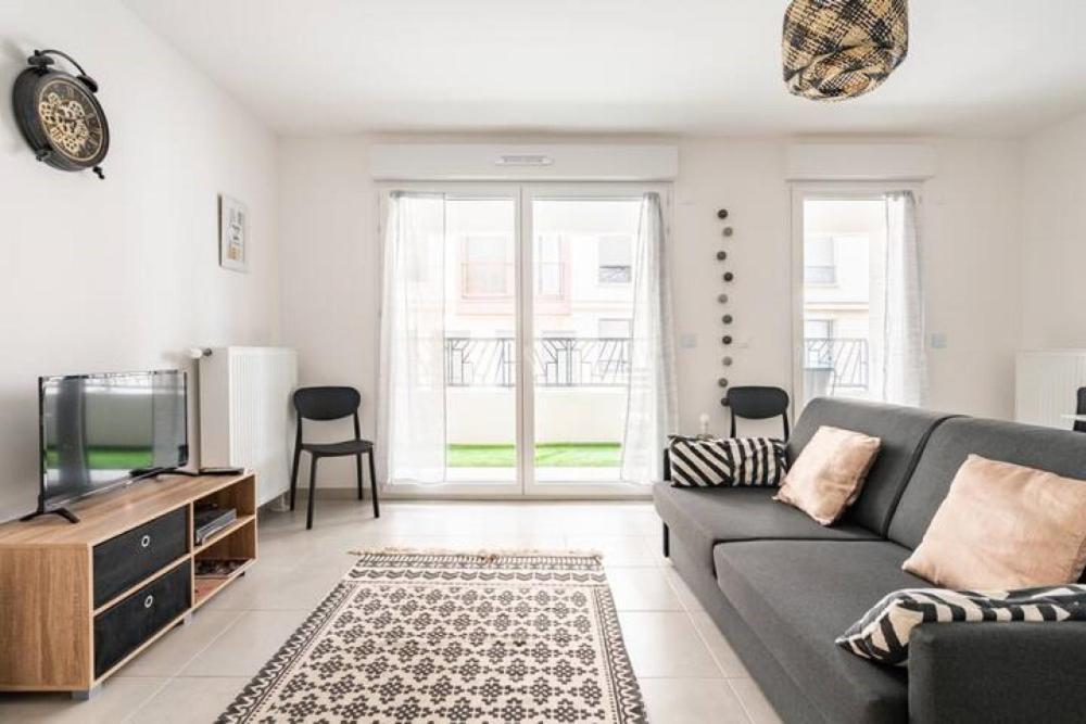 Home-Like Apartment Near Disneyland 谢西 外观 照片