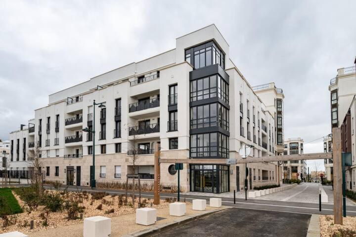 Home-Like Apartment Near Disneyland 谢西 外观 照片