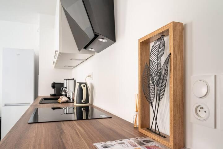 Home-Like Apartment Near Disneyland 谢西 外观 照片